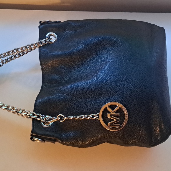 🎆SALE Michael Kors Black Pebble Leather SILVER Hardware Shoulder bag - Picture 2 of 16